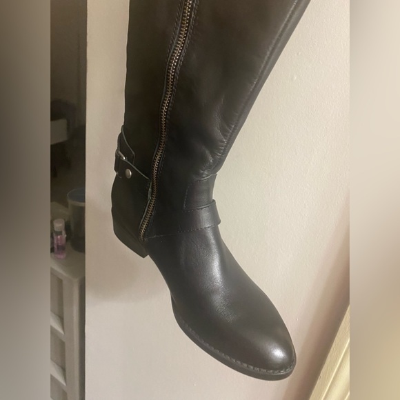 Liz Claiborne Black Leather Renea Riding Boots Size 7 - Picture 3 of 11